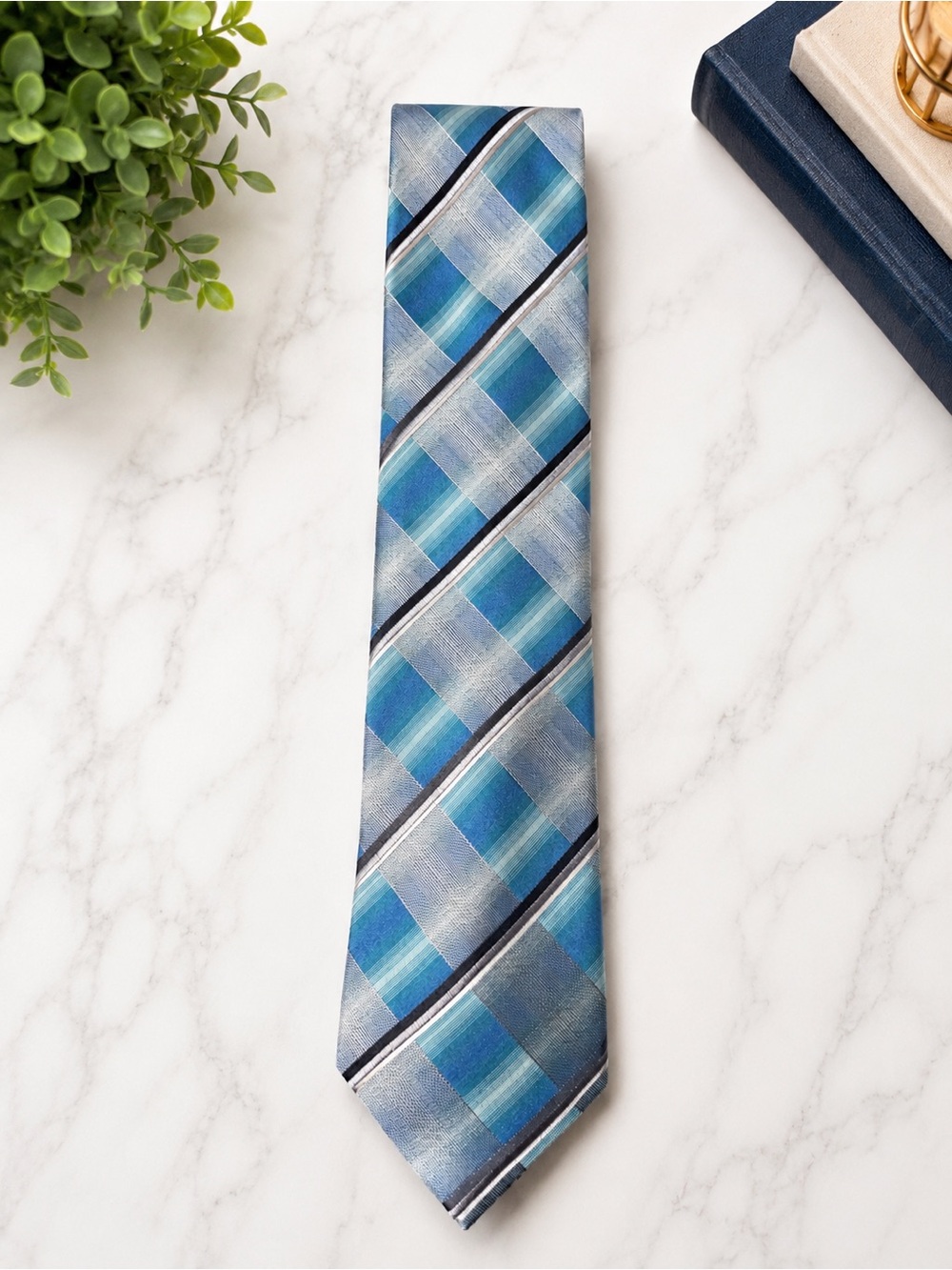 Kenneth Cole 100% Silk Blue Plaid Men’s Dress Tie